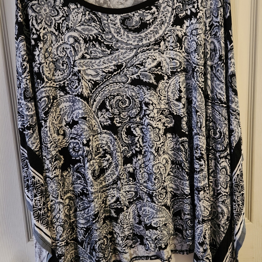 Lane Bryant Cream and White 3/4 Sleeve Overlay